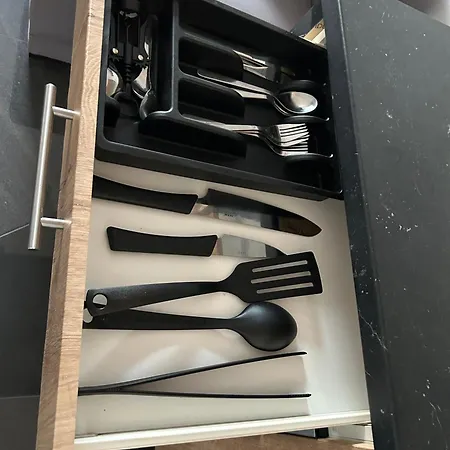 5 Place For * ורשה